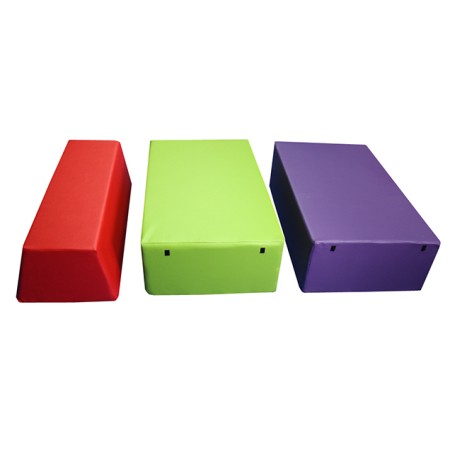 PLINTON DESMONTABLE PIRAMIDAL DE ESPUMA -TRES PIEZAS- 100X60X90CM