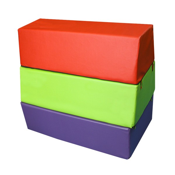 PLINTON DESMONTABLE PIRAMIDAL DE ESPUMA -TRES PIEZAS- 100X60X90CM